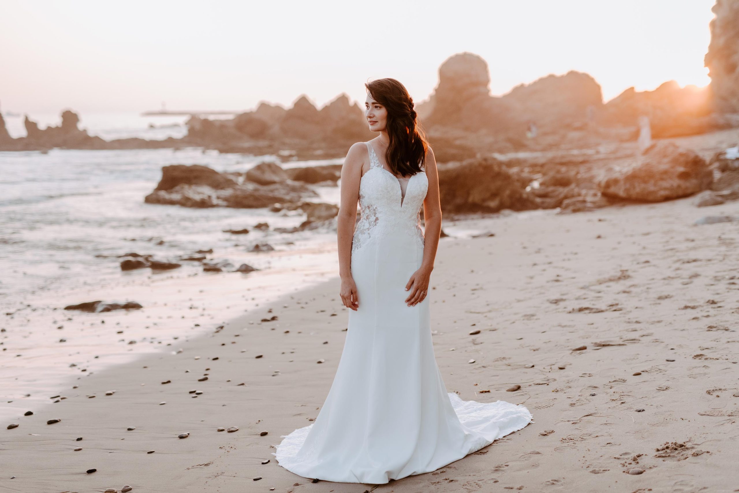 SuZann Designs Bride on beach
