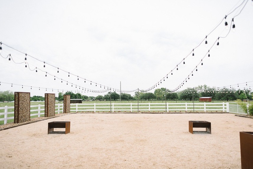 houston rehearsal dinner venue the barn at briscoe manor