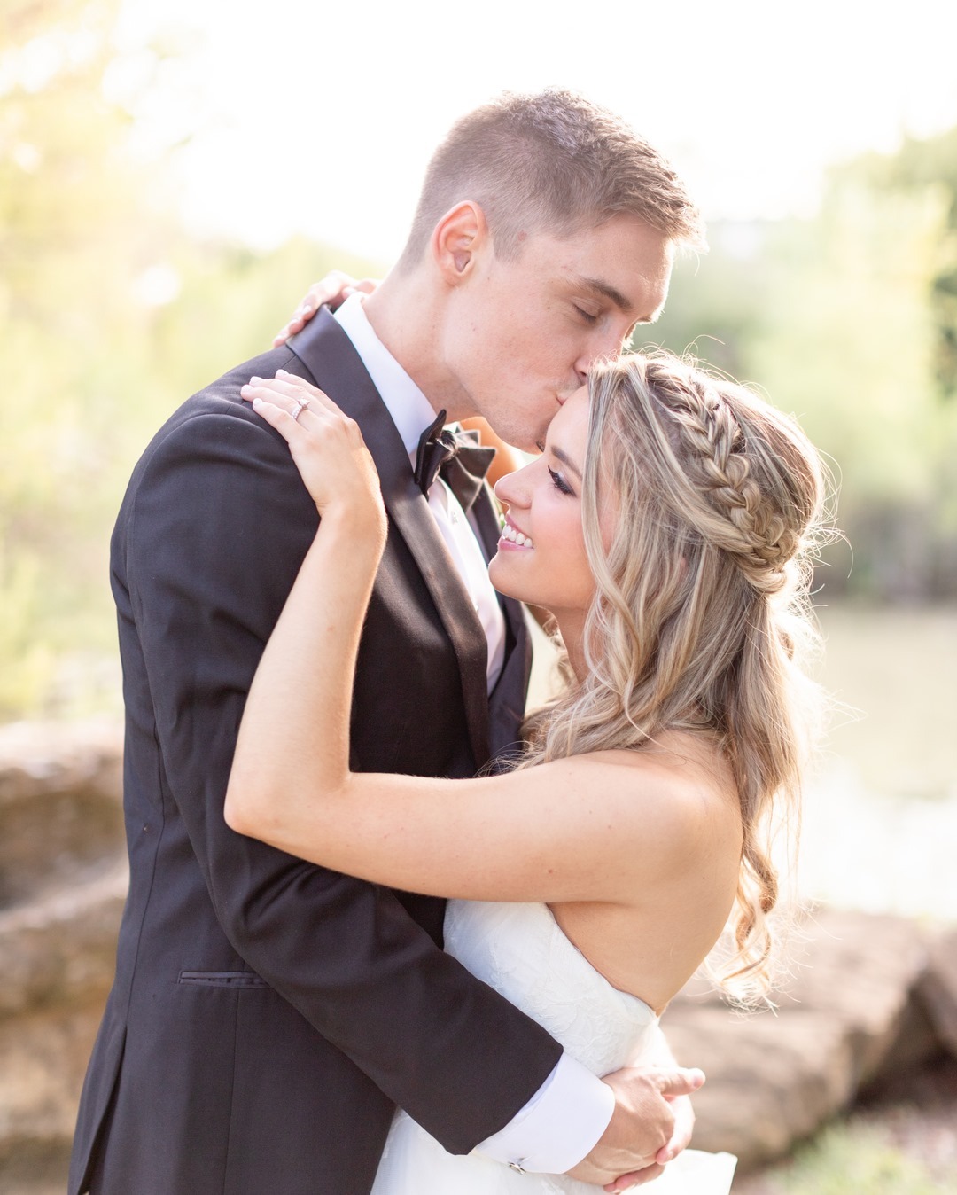 Give THIS to Your Wedding Photographer Instead of a Shot List
