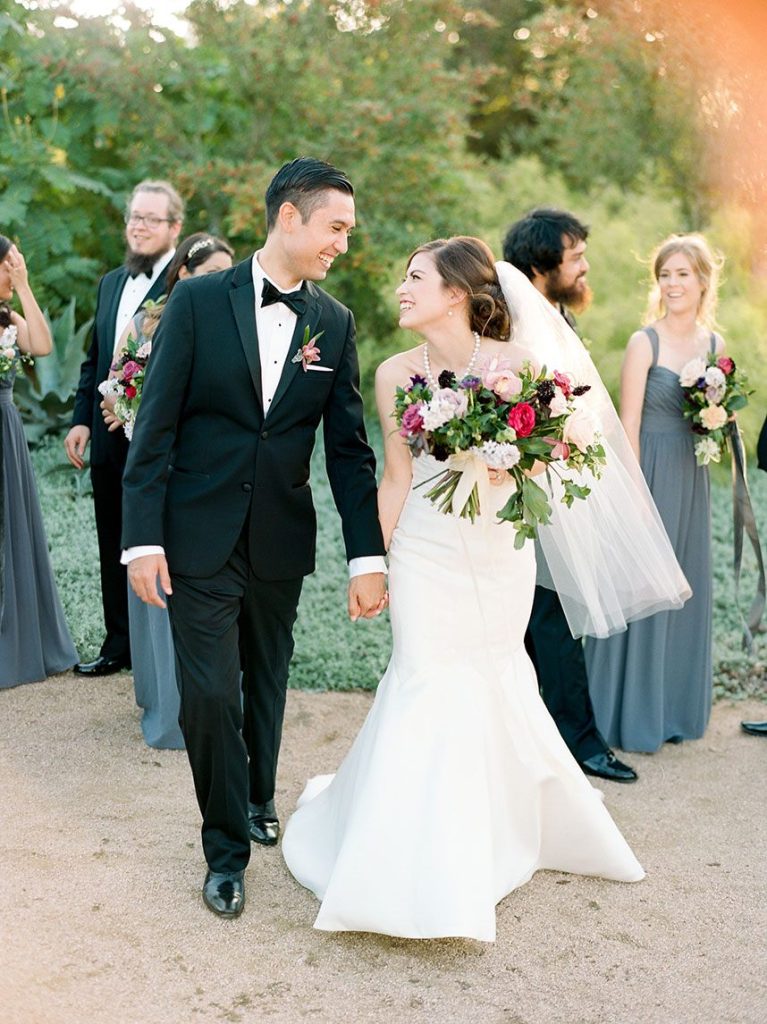 how to choose a wedding photographer