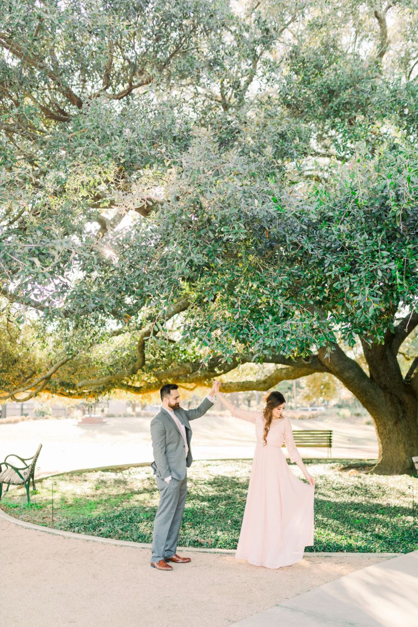sara abdulaziz photography engagement photo