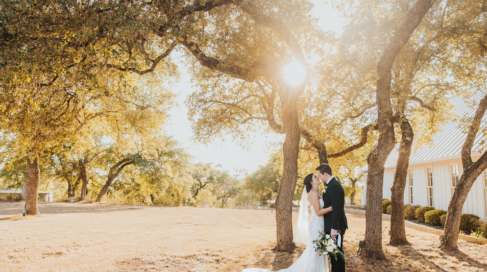 allegro wedding venue dripping springs