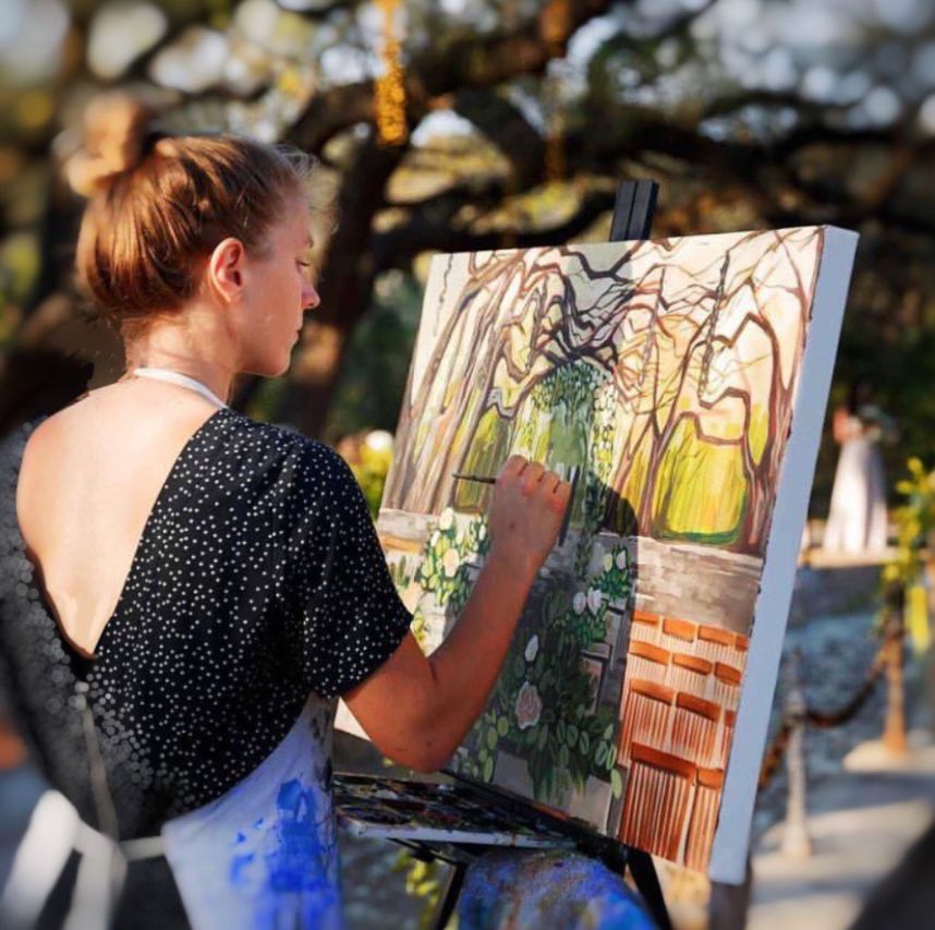 Rachel English Live Painting | Top Wedding Entertainment Trends