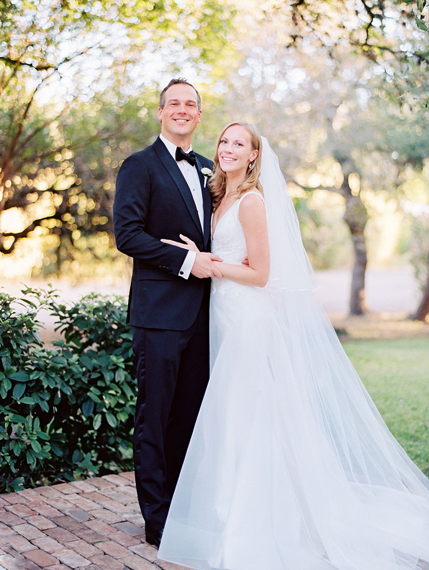 This Elegant Outdoor White Wedding Was Oh-So-Romantic
