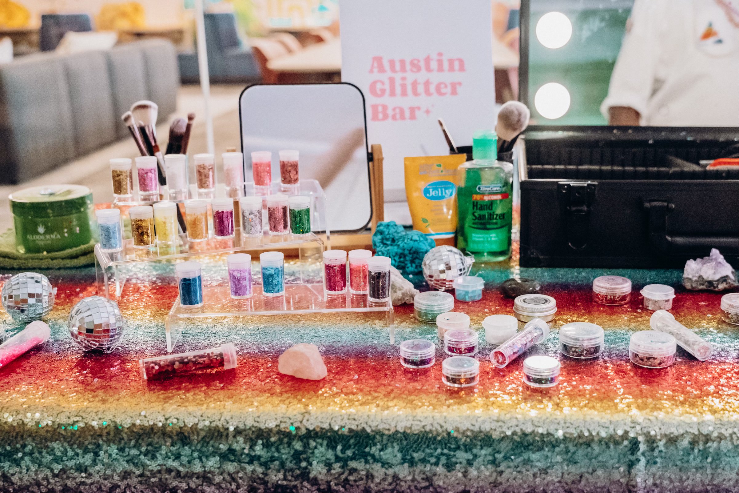 Add The Ultimate Sparkle To Your Wedding With Austin Glitter Bar 