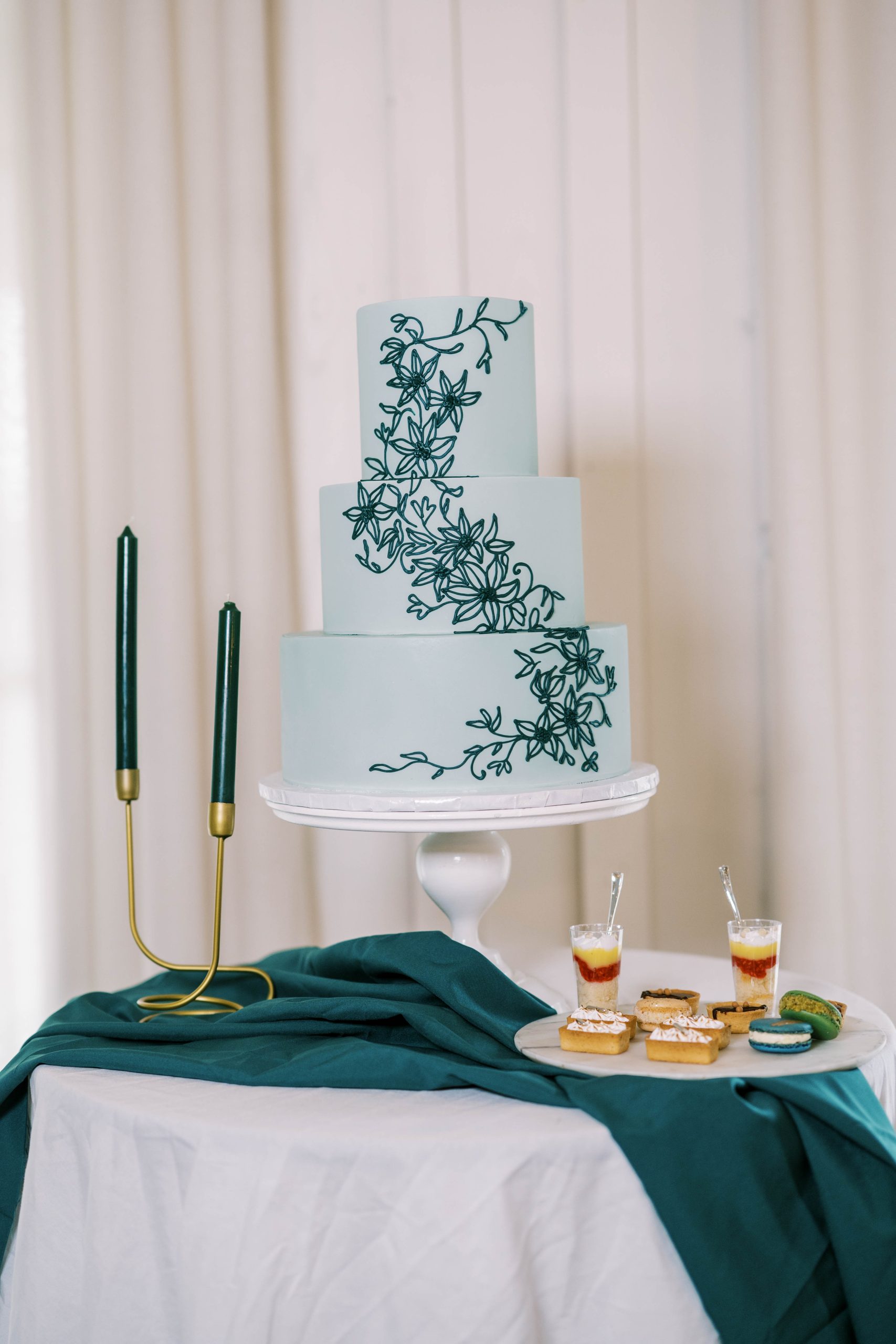 blue wedding cake