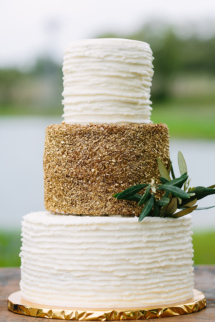 algawlick_classic-cakes-by-lori