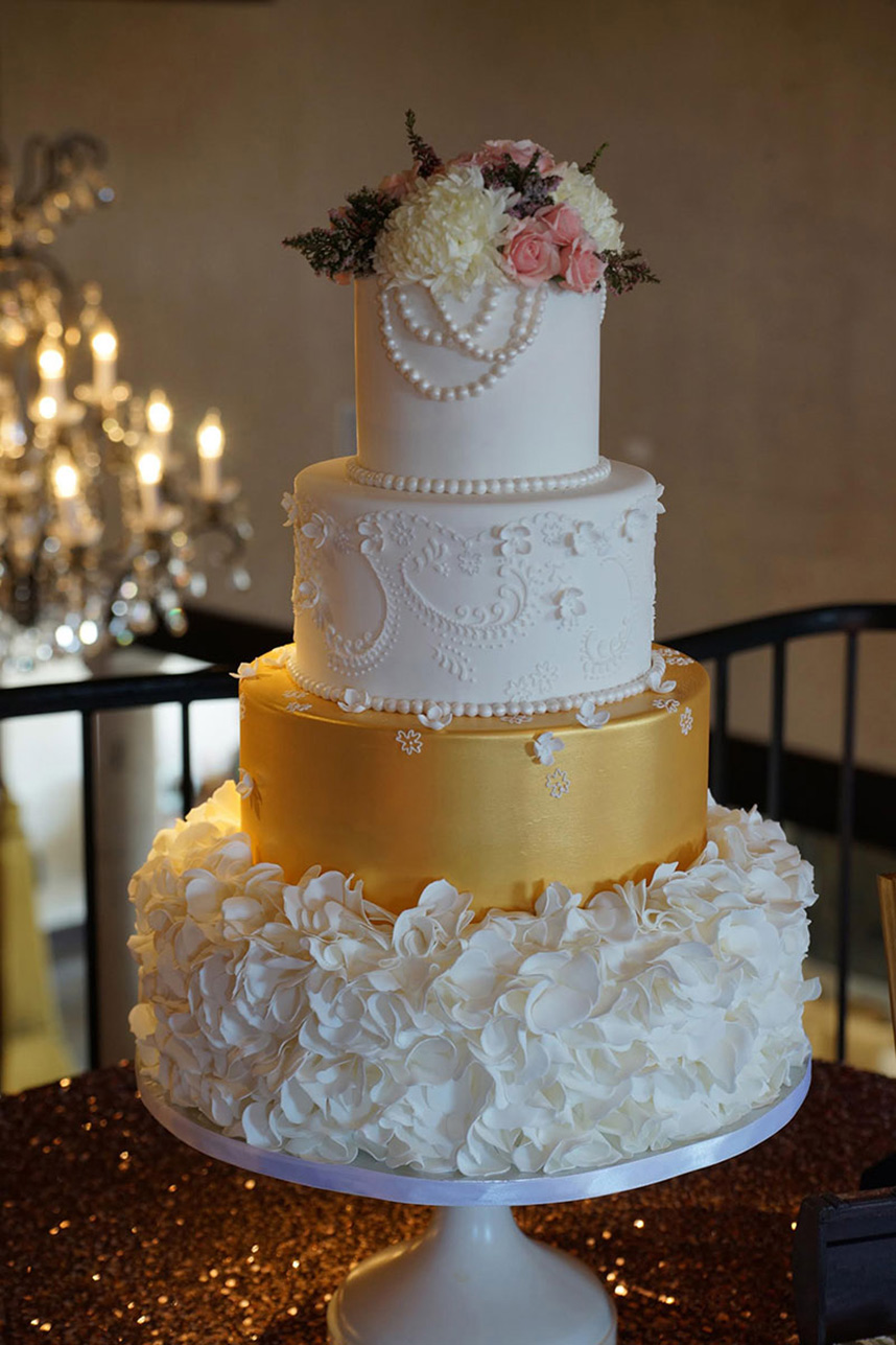 Sweet-Treats-Bakery_001