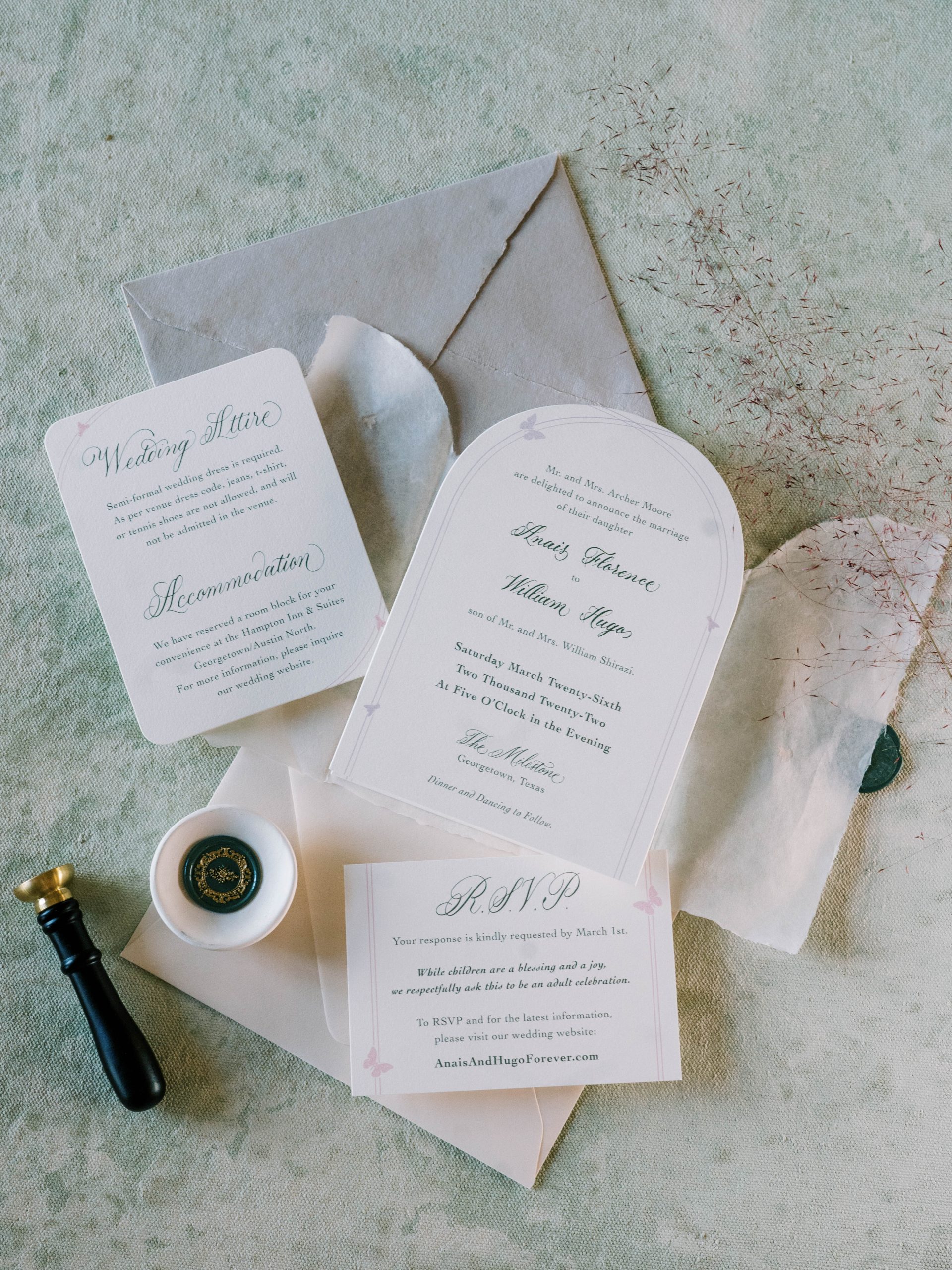 cakes and invitations