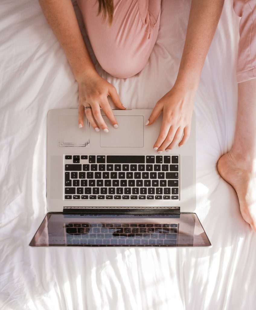 A Guide to Wedding Planning From Home