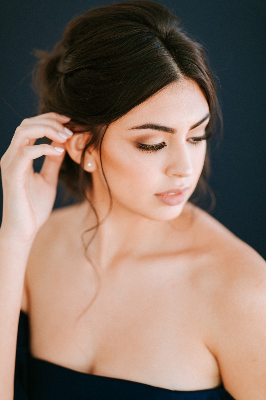 wedding details with fall tone