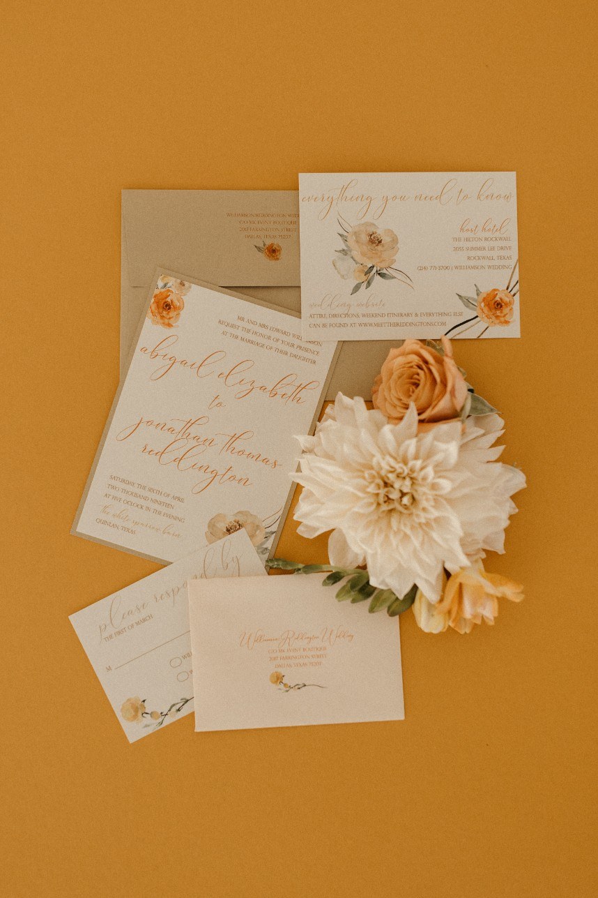 wedding details with fall tone