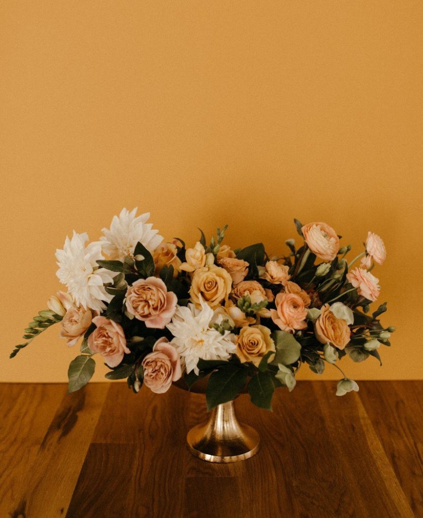 wedding details with fall tone
