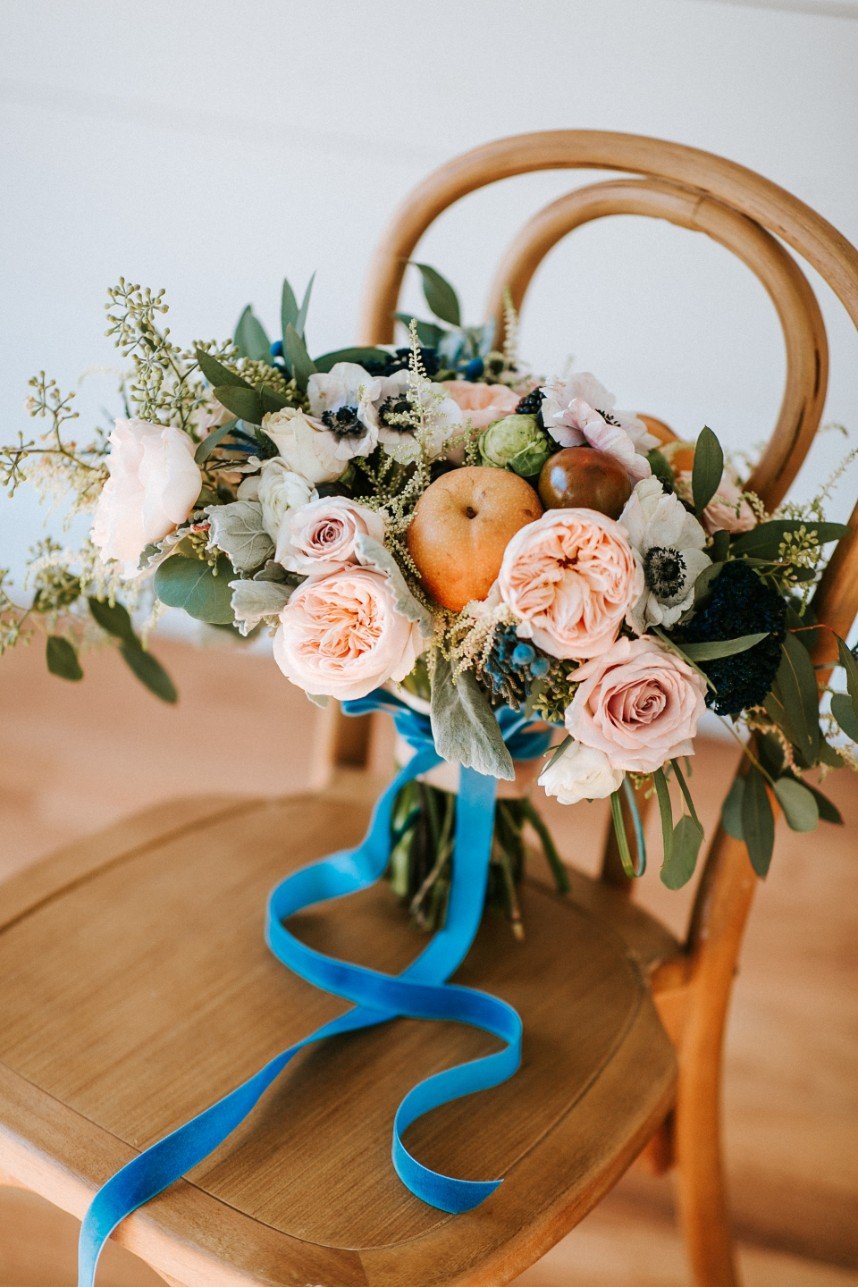 wedding details with fall tone