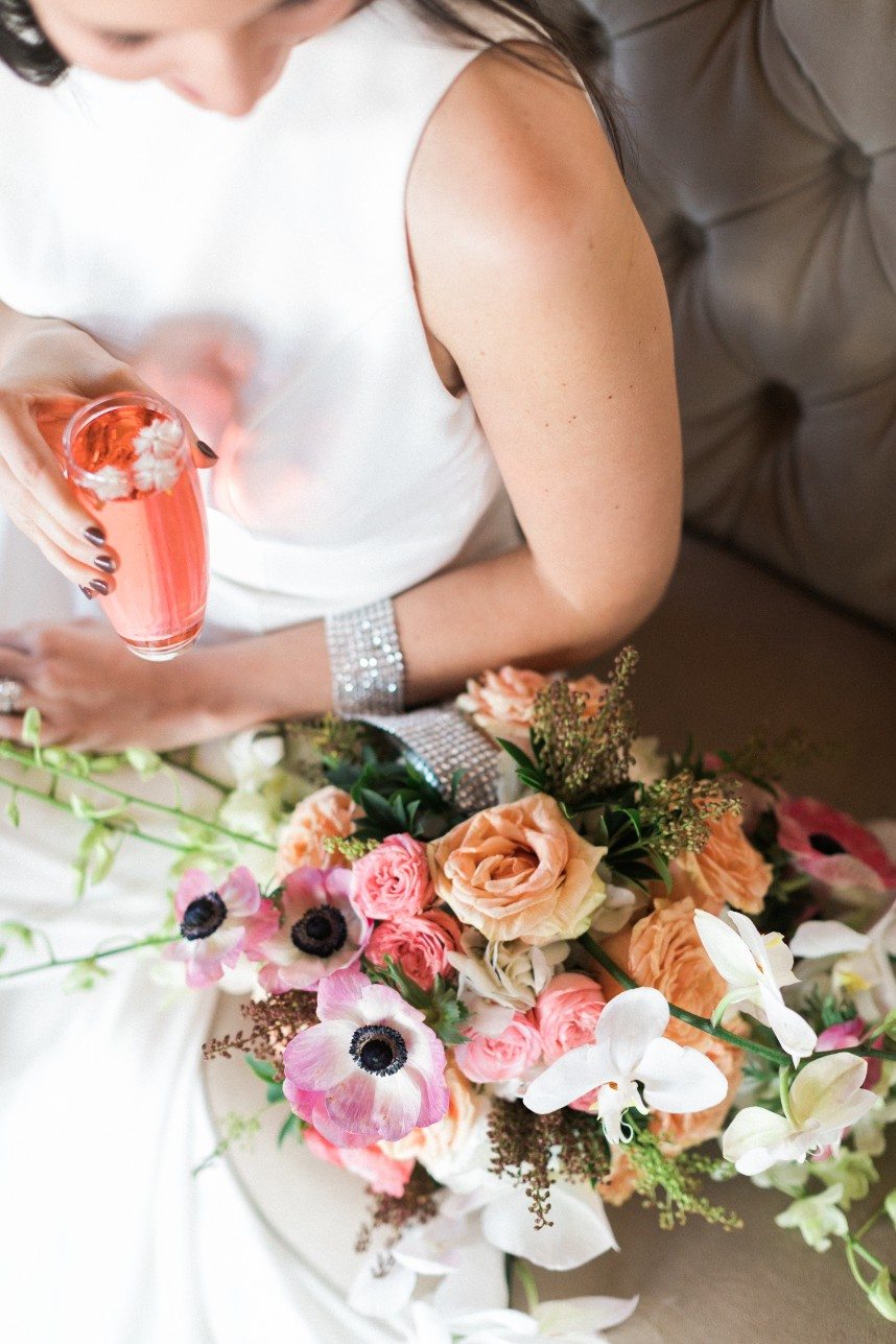 Fizz and Floral: A Creative Pairing of Specialty Beverages & Pretty Blooms