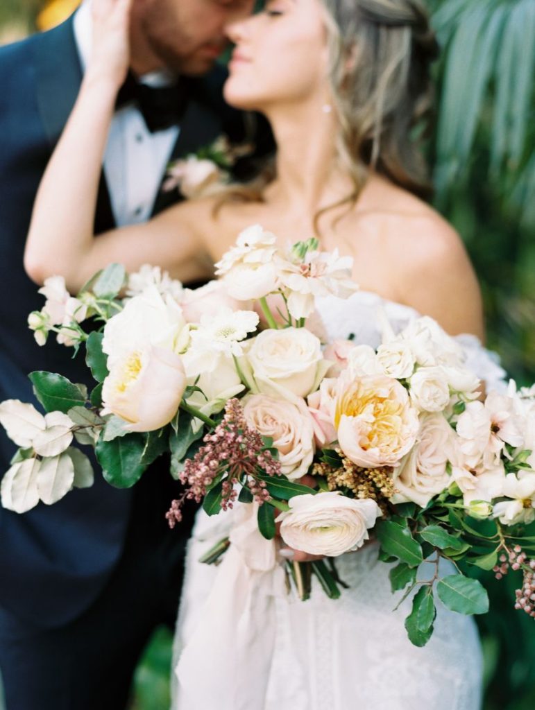 lizze bee's flower shoppe wedding florist