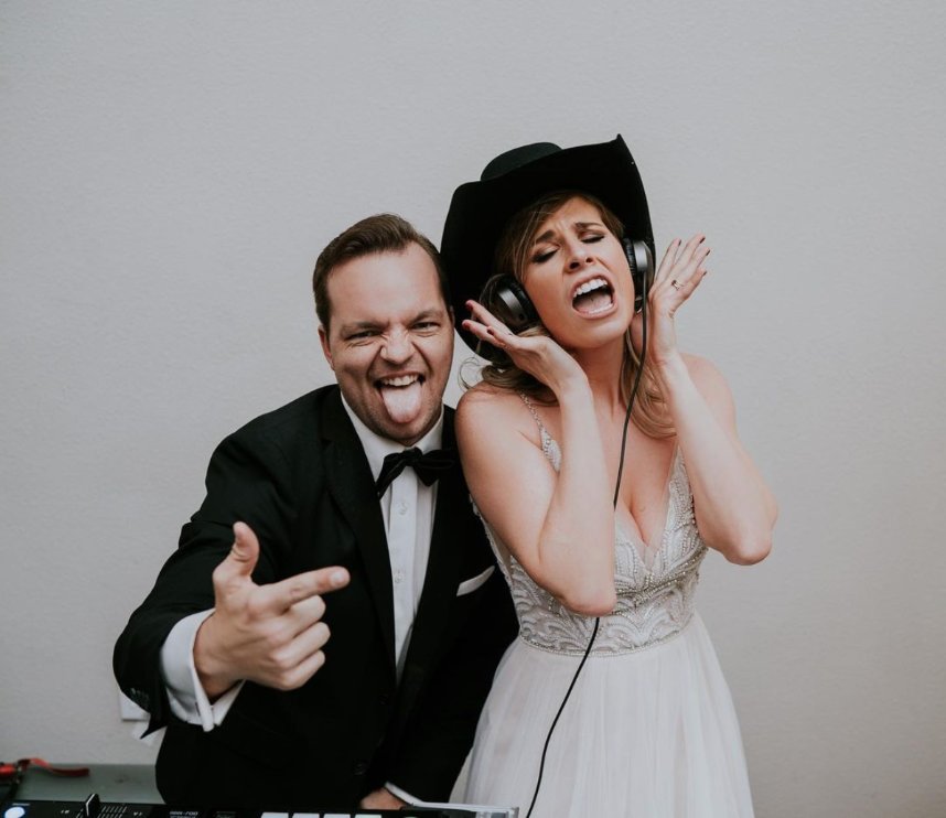 How to Create Your Perfect Wedding Playlists