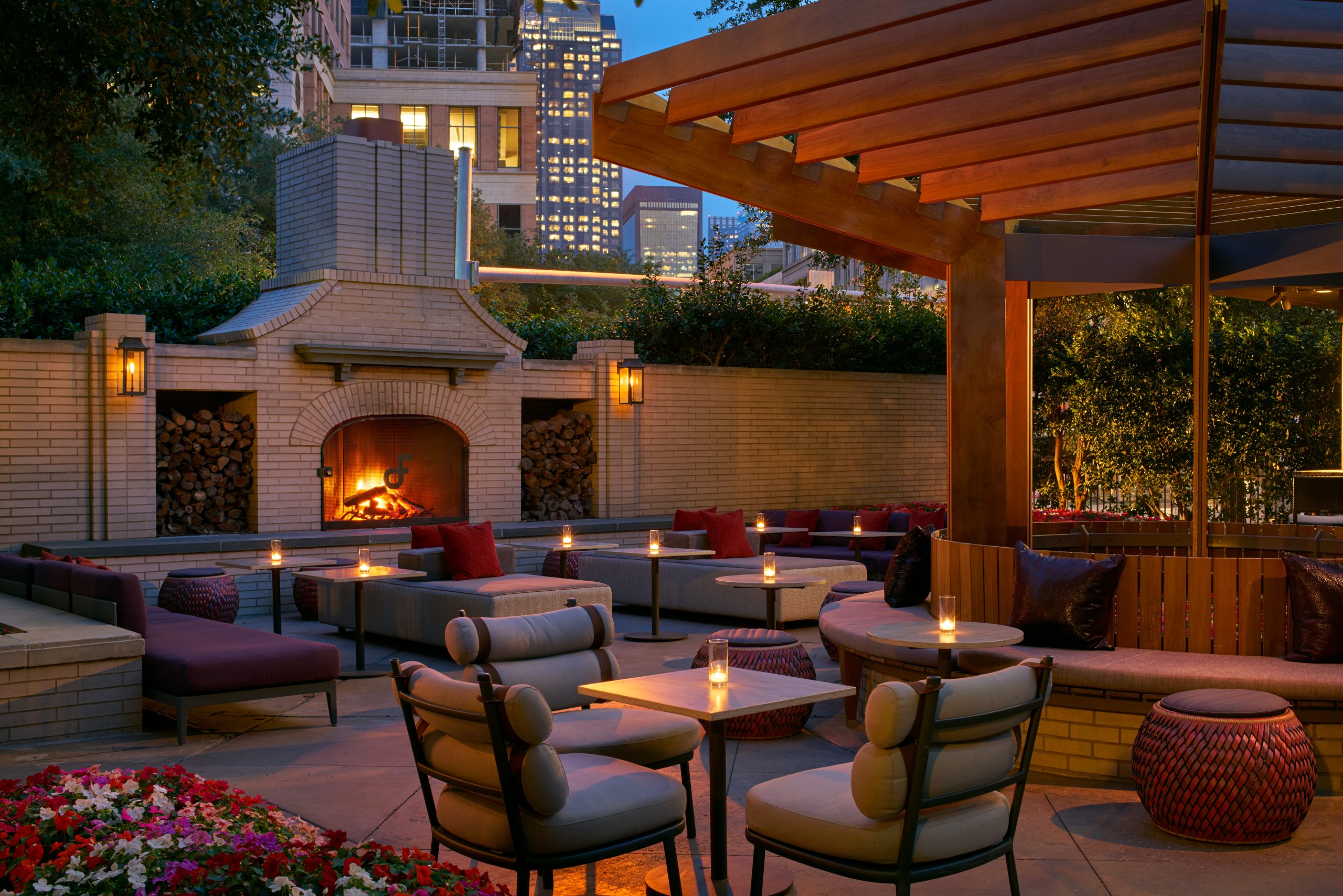 the live oak bar ritz dallas