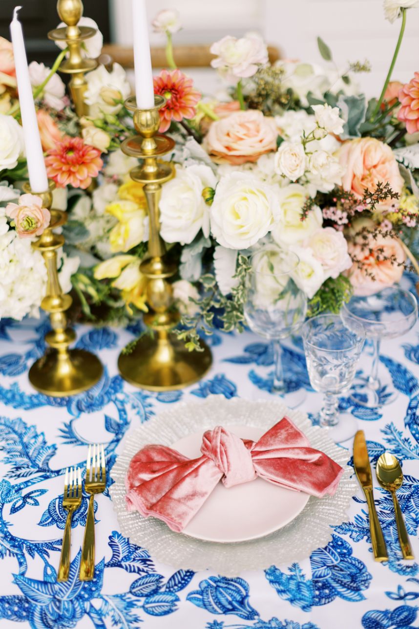 gold candlesticks