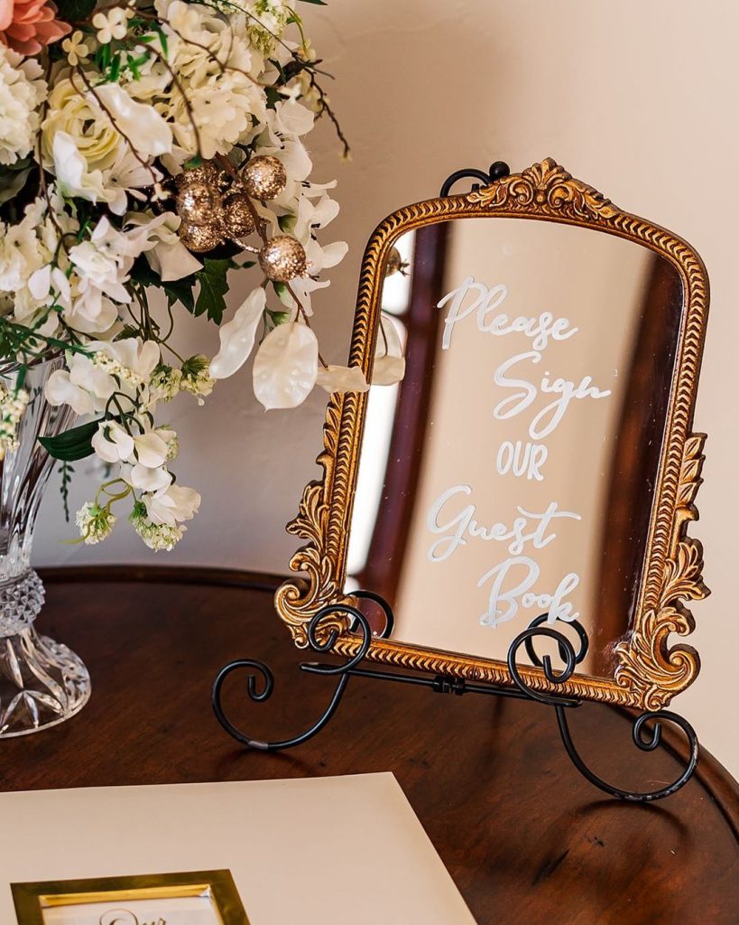 Your Guide to Hand Lettering & Calligraphy in Dallas