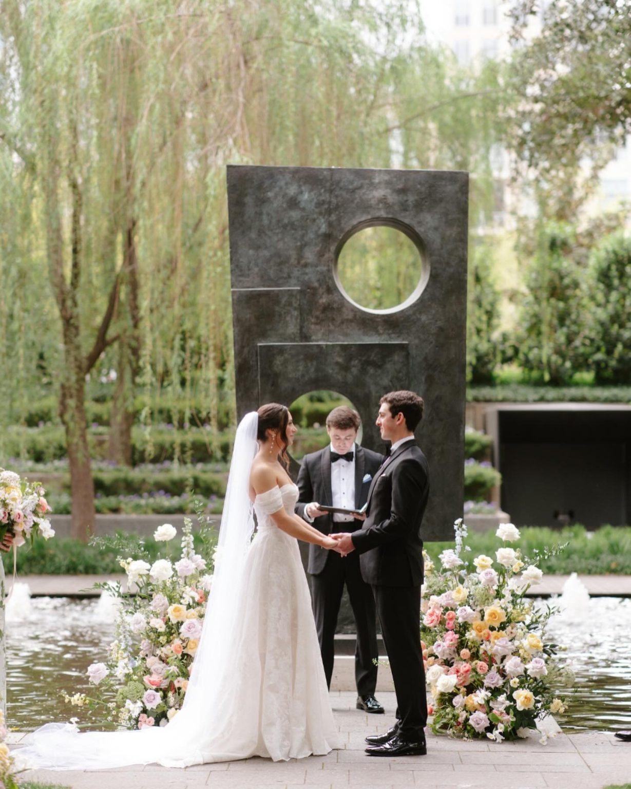 Haley Ringo Summer Garden Wedding At Nasher Sculpture Center - Wed Society North Texas