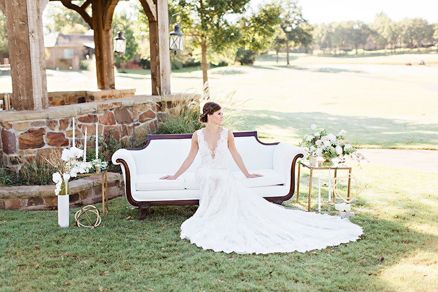 Love Scene Elegant Outdoor Lounge Inspiration Oklahoma Wedding Planner Embellished Weddings Oklahoma Wedding Photographer Kristen Edwards Photography