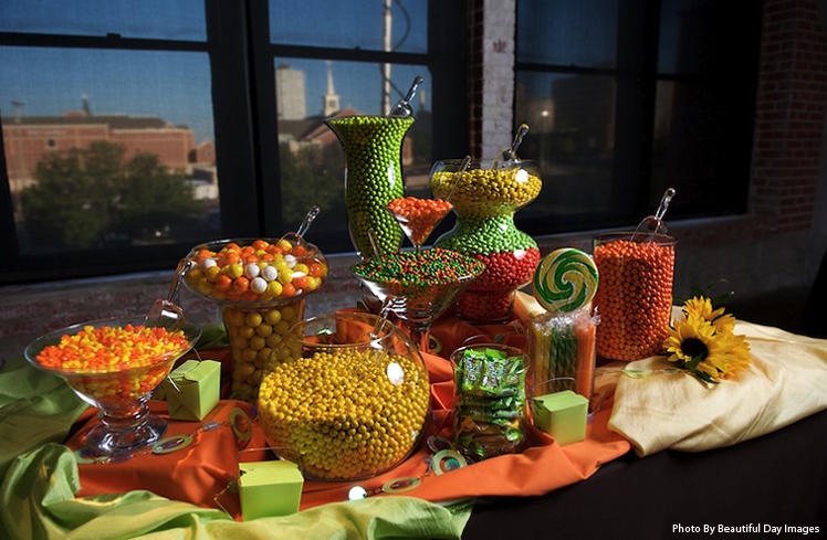 42nd Street Candy Company in Oklahoma City is available for Oklahoma wedding receptions, bridal showers and wedding favors