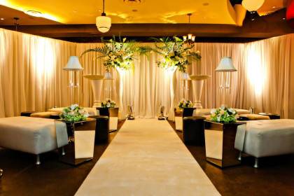 corona couple in masks