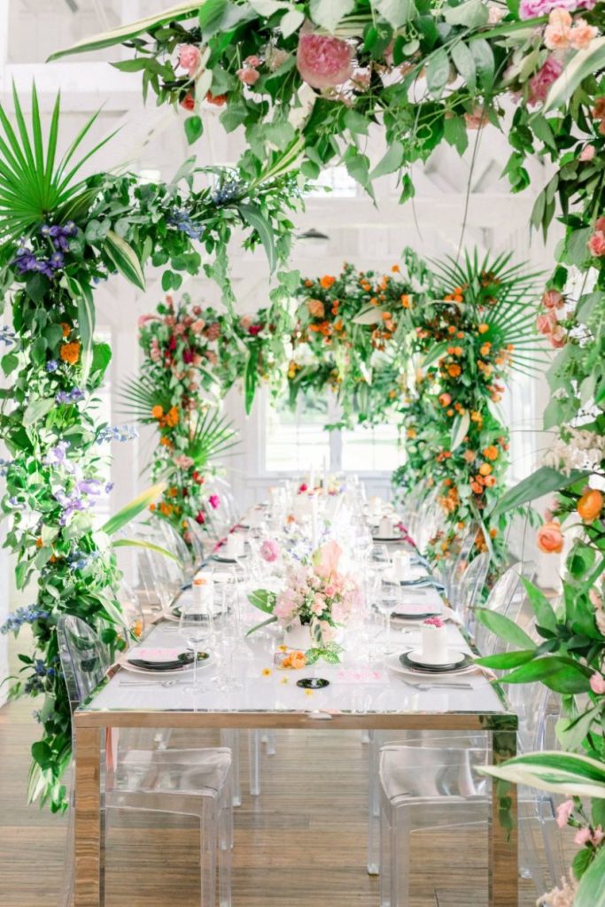 These 5 Fresh Floral Arrangements from the New Issue are To-Die-For!