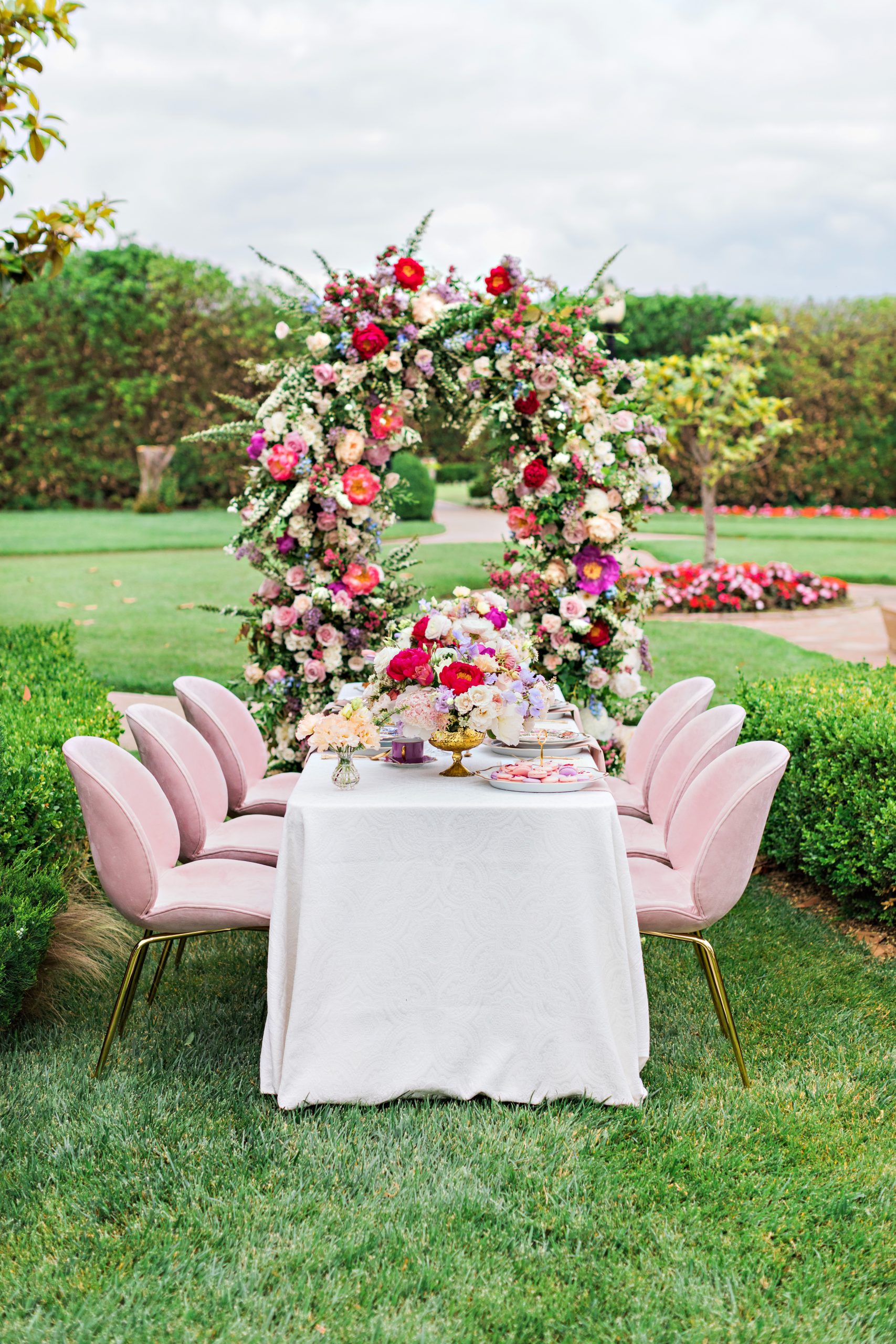 Classy Refined Gorgeous Unique Caged Front Church Tea Brunch NWT NYC is truly the queen of afternoon tea and if you love  main image 2
