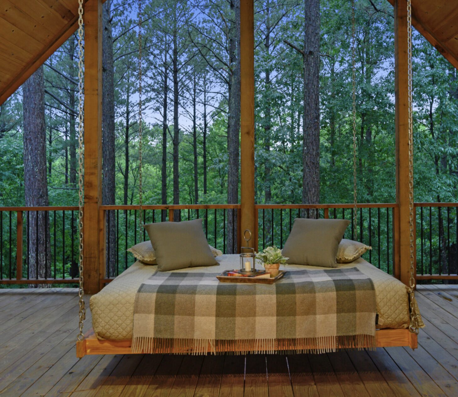 Broken Bow honeymoon cabin