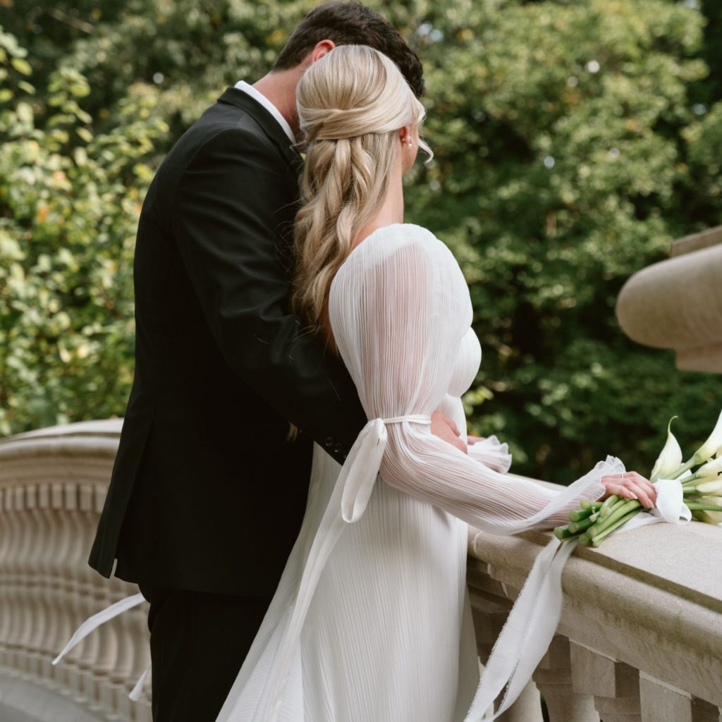 Bride and groom wedding photo.