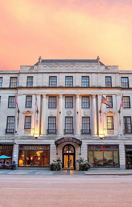 Magnolia Omaha wedding accommodation hotel with elegant white facade and vintage architectural details