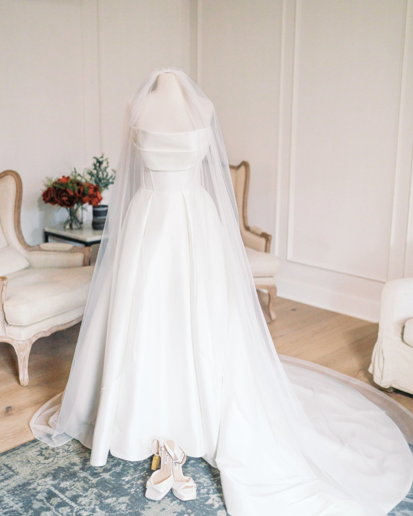 columbus-wedding-strapless-satin-gown-veil-bridal-suite.png