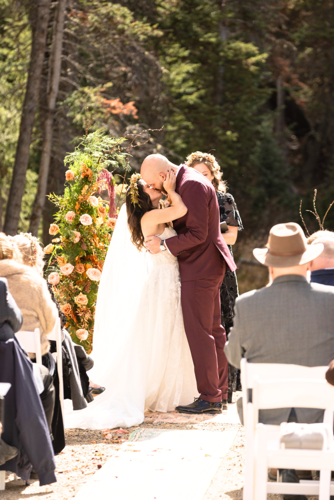 first kiss wedding ceremony