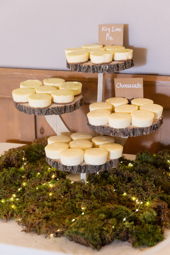 mini cheesecakes for wedding desserts