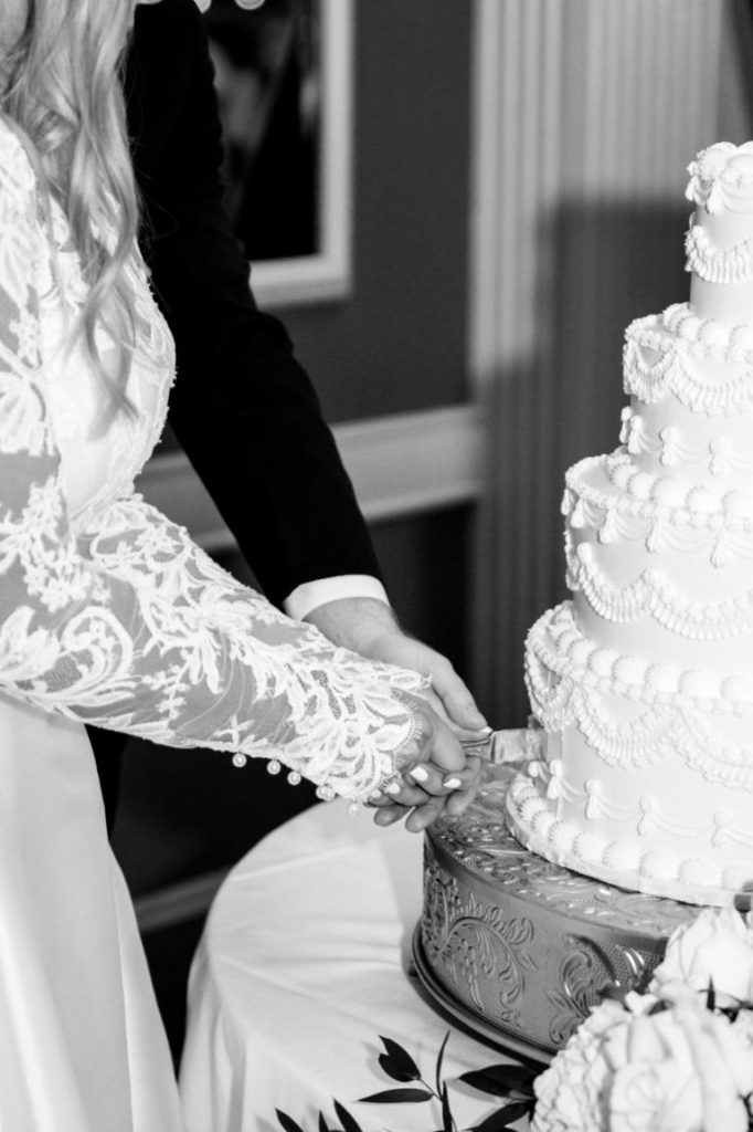 BW-Cake-cutting.jpg