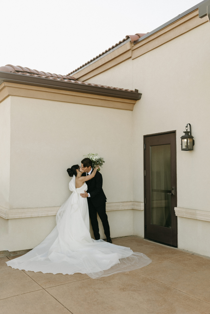 Newlywed Colorado wedding portraits