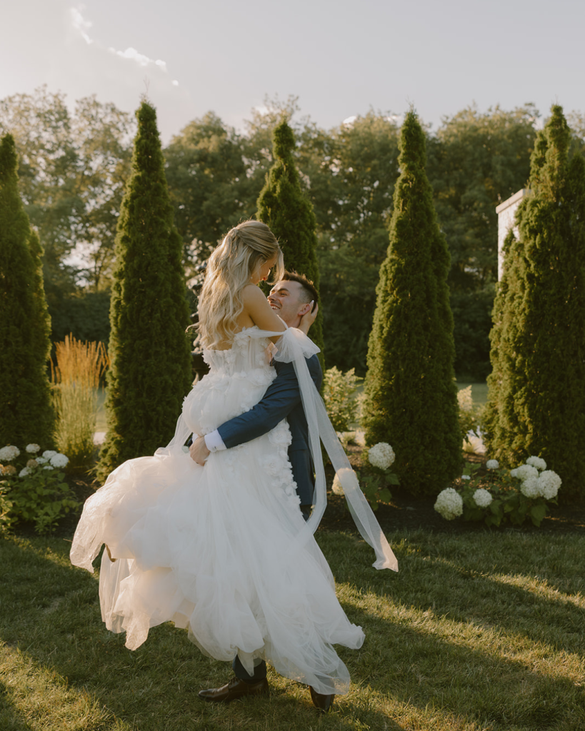 Photography by Julia Kaiser and videography by Kodjo Arts captured Kaley and Grant’s colorful summer wedding at White Willow Meadows in Orient, Ohio.